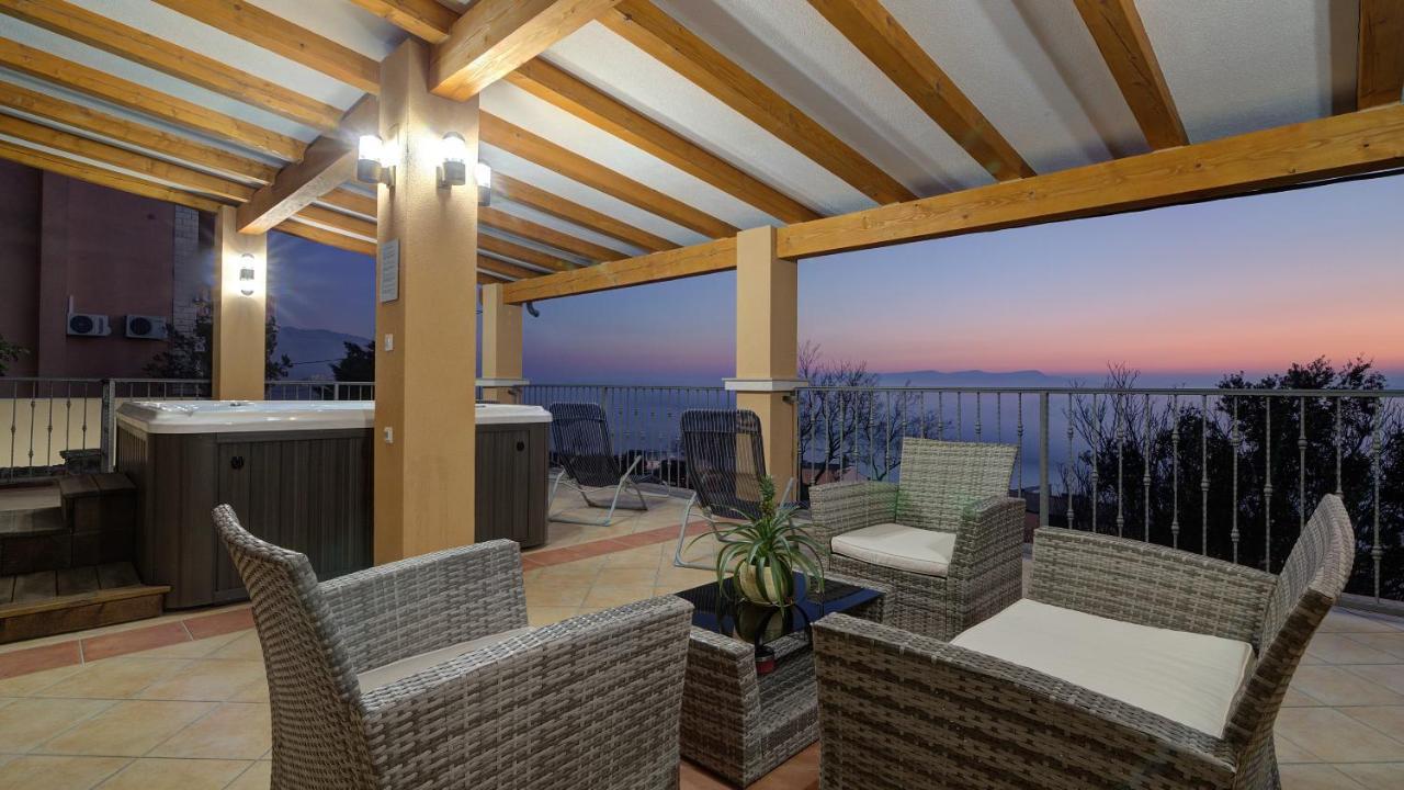 Apartments Lucia Senj 1 Extérieur photo